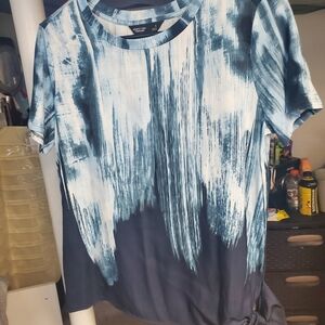 Simply Vera Vera Wang Blue and White Abstract Short Sleeve Tee